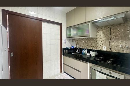 Apartamento à venda com 62m², 2 quartos e 1 vagaCozinha 