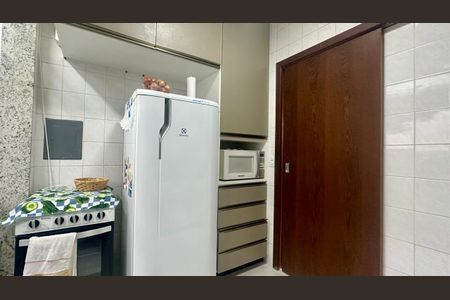Apartamento à venda com 62m², 2 quartos e 1 vagaCozinha 