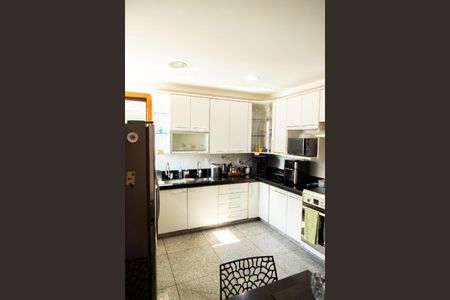 Casa à venda com 919m², 5 quartos e 5 vagas Casa à venda com 919m², 5 quartos e 5 vagasFoto 37