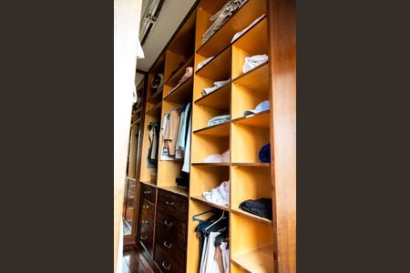 Casa à venda com 919m², 5 quartos e 5 vagas Casa à venda com 919m², 5 quartos e 5 vagasFoto 33