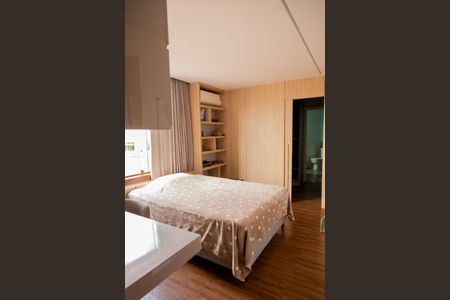 Casa à venda com 919m², 5 quartos e 5 vagas Casa à venda com 919m², 5 quartos e 5 vagasFoto 30