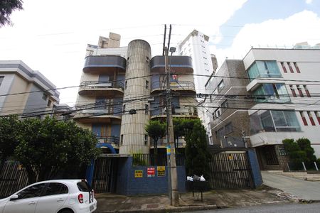 Apartamento para alugar com 100m², 4 quartos e 2 vagasFachada do Prédio