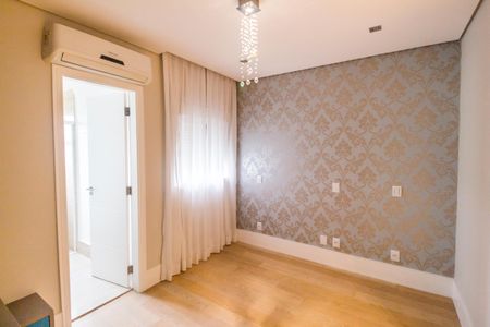 Apartamento à venda com 202m², 3 quartos e 3 vagas Apartamento à venda com 202m², 3 quartos e 3 vagasBanheiro da Suíte
