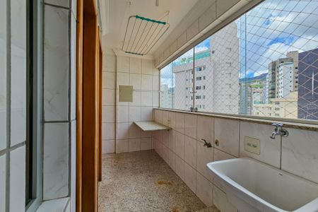 Apartamento para alugar com 3 quartos, 116m² em Carmo, Belo Horizonte