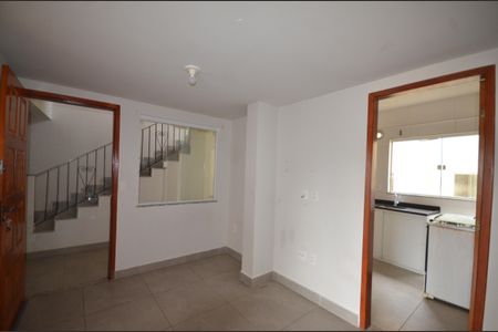 Sala de apartamento para alugar com 2 quartos, 36m² em Madureira, Rio de Janeiro