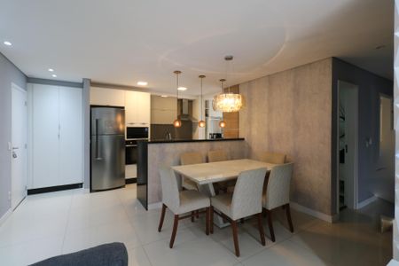 Apartamento à venda com 83m², 3 quartos e 1 vagaSala