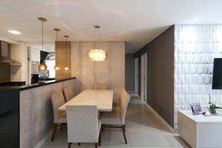 Apartamento à venda com 83m², 3 quartos e 1 vagaSala