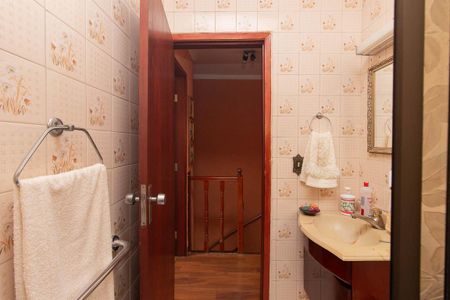 Casa à venda com 80m², 2 quartos e 2 vagasBanheiro