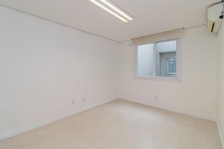 Quarto 2 de apartamento para alugar com 2 quartos, 80m² em Medianeira, Porto Alegre