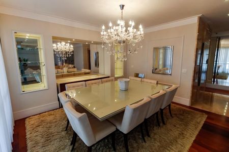 Apartamento à venda com 280m², 4 quartos e 4 vagas Apartamento à venda com 280m², 4 quartos e 4 vagasSala 2 - Jantar