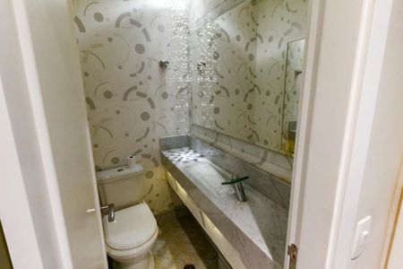 Apartamento à venda com 280m², 4 quartos e 4 vagas Apartamento à venda com 280m², 4 quartos e 4 vagasLavabo