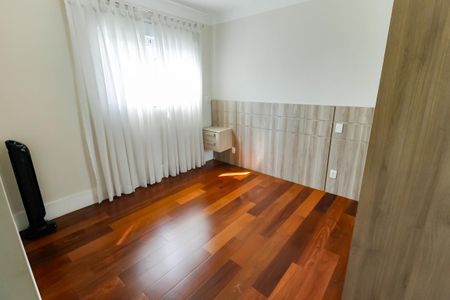 Apartamento à venda com 280m², 4 quartos e 4 vagas Apartamento à venda com 280m², 4 quartos e 4 vagasSuíte 2