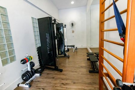 Apartamento à venda com 280m², 4 quartos e 4 vagas Apartamento à venda com 280m², 4 quartos e 4 vagasÁrea comum - Academia