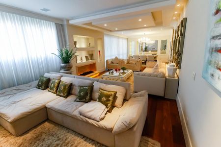 Apartamento à venda com 280m², 4 quartos e 4 vagas Apartamento à venda com 280m², 4 quartos e 4 vagasSala 1