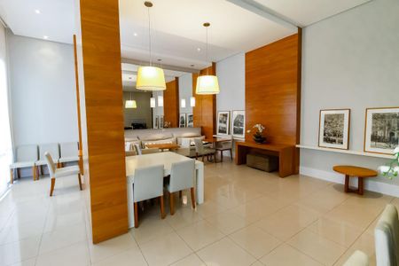 Apartamento à venda com 280m², 4 quartos e 4 vagas Apartamento à venda com 280m², 4 quartos e 4 vagasÁrea comum - Salão de festas