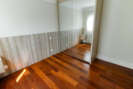 Apartamento à venda com 280m², 4 quartos e 4 vagas Apartamento à venda com 280m², 4 quartos e 4 vagasSuíte 2