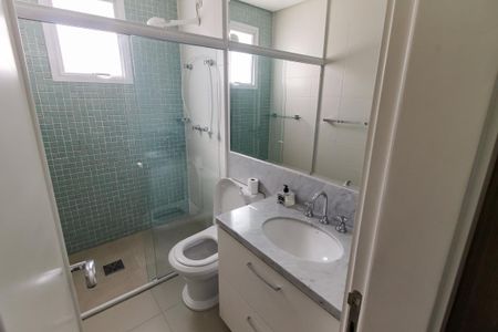 Apartamento à venda com 280m², 4 quartos e 4 vagas Apartamento à venda com 280m², 4 quartos e 4 vagasBanheiro da Suíte 3