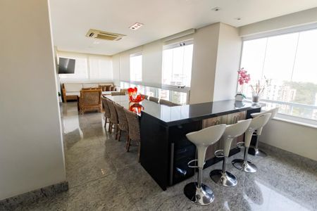 Apartamento à venda com 280m², 4 quartos e 4 vagas Apartamento à venda com 280m², 4 quartos e 4 vagasVaranda gourmet