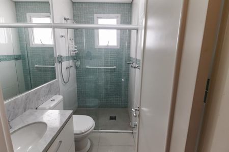 Apartamento à venda com 280m², 4 quartos e 4 vagas Apartamento à venda com 280m², 4 quartos e 4 vagasBanheiro da Suíte 2