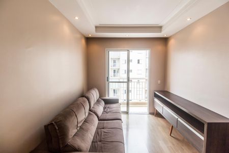 Sala  de apartamento para alugar com 3 quartos, 68m² em Jardim Tupanci, Barueri