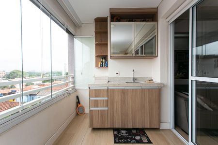 Apartamento para alugar com 67m², 2 quartos e 1 vagaVaranda
