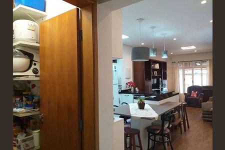 Casa à venda com 135m², 3 quartos e 2 vagas Casa à venda com 135m², 3 quartos e 2 vagasFoto 06