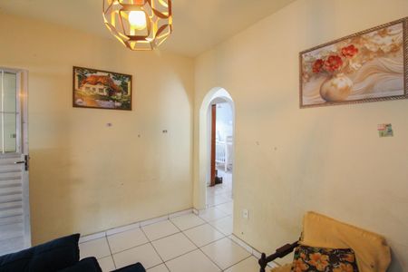 Casa para alugar com 80m², 3 quartos e 2 vagasSala