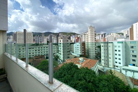 Apartamento à venda com 250m², 3 quartos e 4 vagas Apartamento à venda com 250m², 3 quartos e 4 vagasCobertura