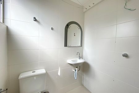 Apartamento à venda com 250m², 3 quartos e 4 vagas Apartamento à venda com 250m², 3 quartos e 4 vagasBanheiro de serviço