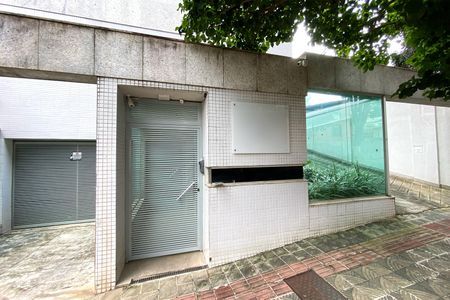 Apartamento à venda com 250m², 3 quartos e 4 vagas Apartamento à venda com 250m², 3 quartos e 4 vagasFachada