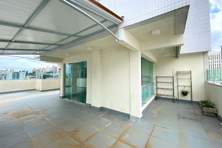 Apartamento à venda com 250m², 3 quartos e 4 vagas Apartamento à venda com 250m², 3 quartos e 4 vagasCobertura