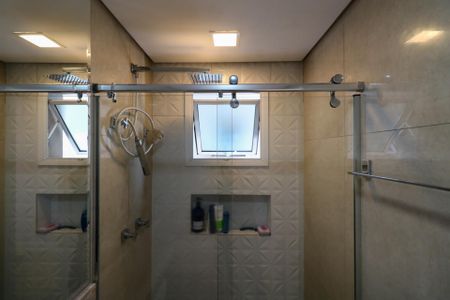 Apartamento à venda com 84m², 2 quartos e 2 vagasBanheiro da Suíte