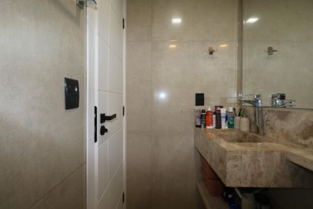 Apartamento à venda com 84m², 2 quartos e 2 vagasBanheiro da Suíte