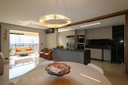 Apartamento à venda com 84m², 2 quartos e 2 vagasSala