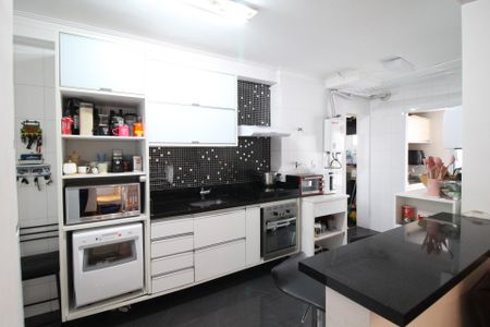 Apartamento à venda com 84m², 3 quartos e 2 vagas Apartamento à venda com 84m², 3 quartos e 2 vagasCozinha