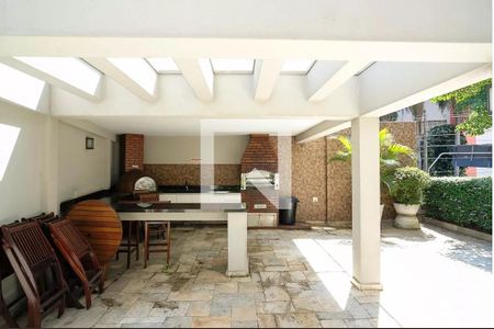 Apartamento à venda com 84m², 3 quartos e 2 vagas Apartamento à venda com 84m², 3 quartos e 2 vagasChurrasqueira