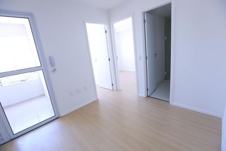 Sala de apartamento para alugar com 2 quartos, 29m² em Jardim Jaragua, São Paulo
