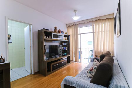 Apartamento à venda com 82m², 2 quartos e 1 vaga Apartamento à venda com 82m², 2 quartos e 1 vagaSala