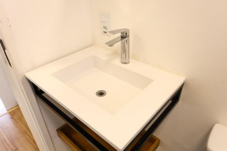 Apartamento para alugar com 65m², 3 quartos e 1 vaga Apartamento para alugar com 65m², 3 quartos e 1 vagaBanheiro