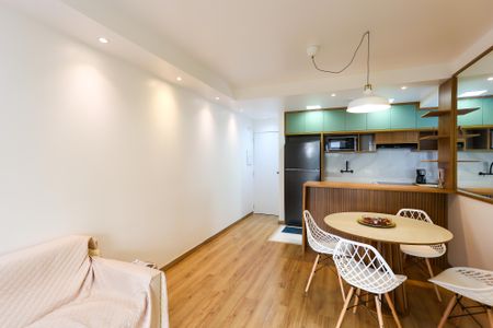 Apartamento para alugar com 65m², 3 quartos e 1 vaga Apartamento para alugar com 65m², 3 quartos e 1 vagaSala