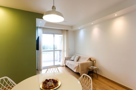 Apartamento para alugar com 65m², 3 quartos e 1 vaga Apartamento para alugar com 65m², 3 quartos e 1 vagaSala