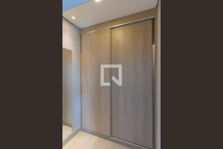 Casa à venda com 330m², 3 quartos e 4 vagas Casa à venda com 330m², 3 quartos e 4 vagasCloset