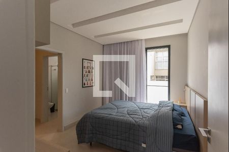 Casa à venda com 330m², 3 quartos e 4 vagas Casa à venda com 330m², 3 quartos e 4 vagasQuarto