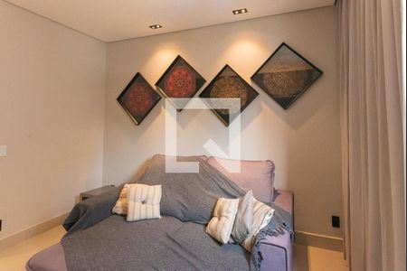 Casa à venda com 330m², 3 quartos e 4 vagas Casa à venda com 330m², 3 quartos e 4 vagasSala de TV