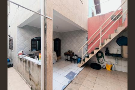 Casa à venda com 160m², 3 quartos e 2 vagas Casa à venda com 160m², 3 quartos e 2 vagasQuintal e Área de Serviço
