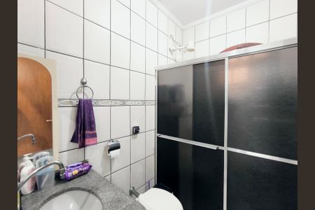 Casa à venda com 160m², 3 quartos e 2 vagas Casa à venda com 160m², 3 quartos e 2 vagasBanheiro 2