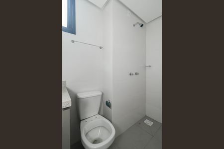 Banheiro de apartamento à venda com 1 quarto, 30m² em Independência, Porto Alegre