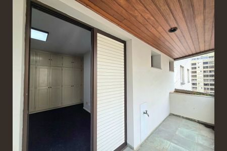 Apartamento à venda com 161m², 3 quartos e 2 vagasVaranda da Suíte 1