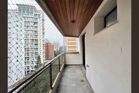 Apartamento à venda com 161m², 3 quartos e 2 vagasVaranda da Suíte 1