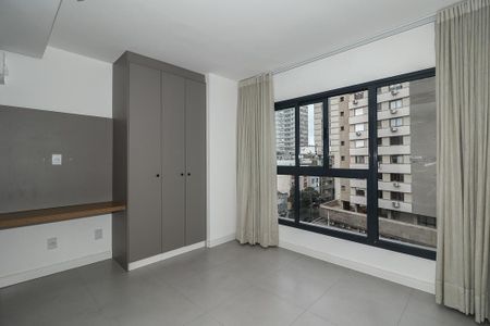 Sala / Quarto / Cozinha de apartamento à venda com 1 quarto, 27m² em Independência, Porto Alegre